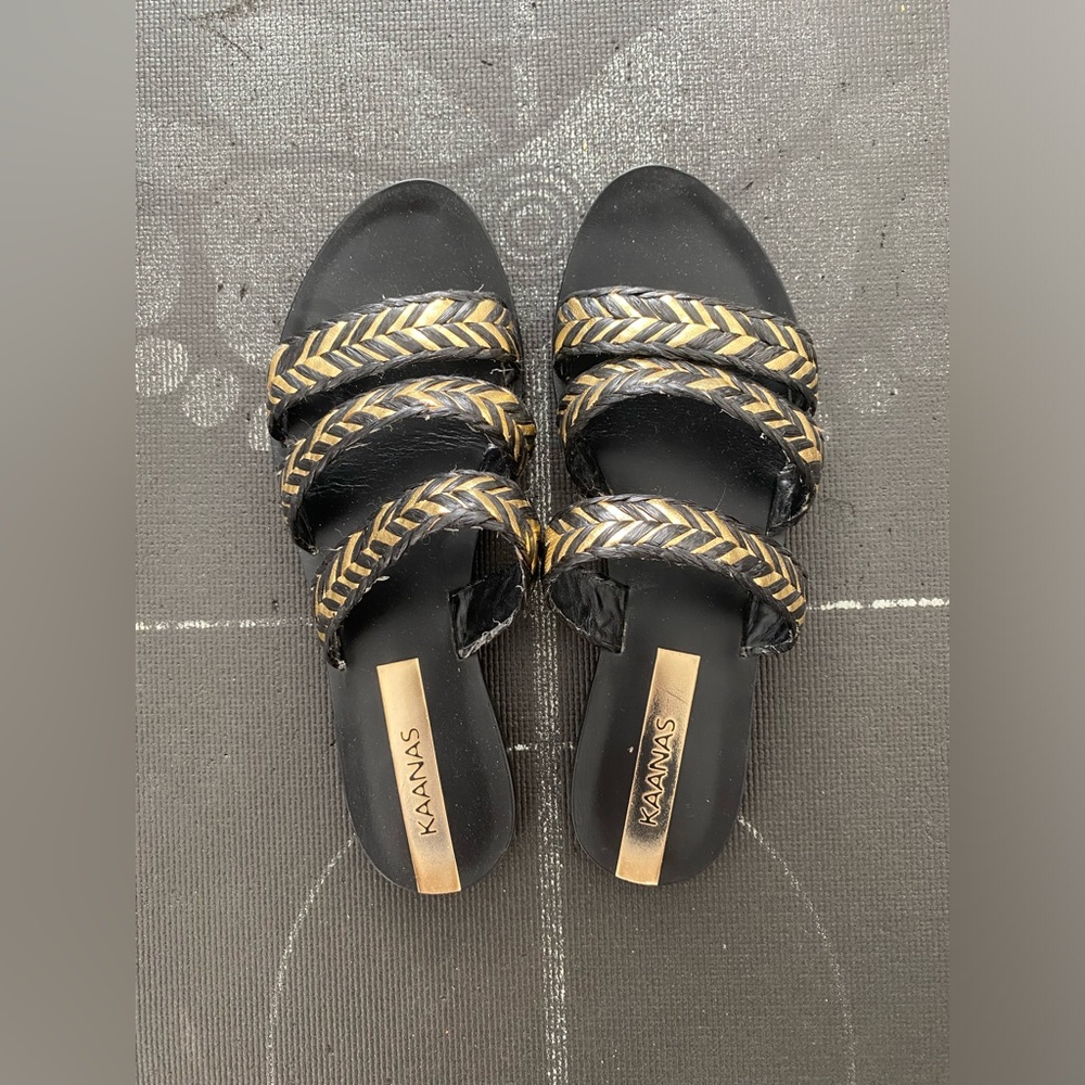 Kaanas Grecian style slides
